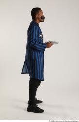 Garson STANDING POSE WITH KATANA AND TWO GUNS